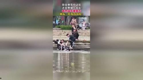 男女约会吃瓜群众视频,男女约会吃瓜群众视角下的甜蜜瞬间