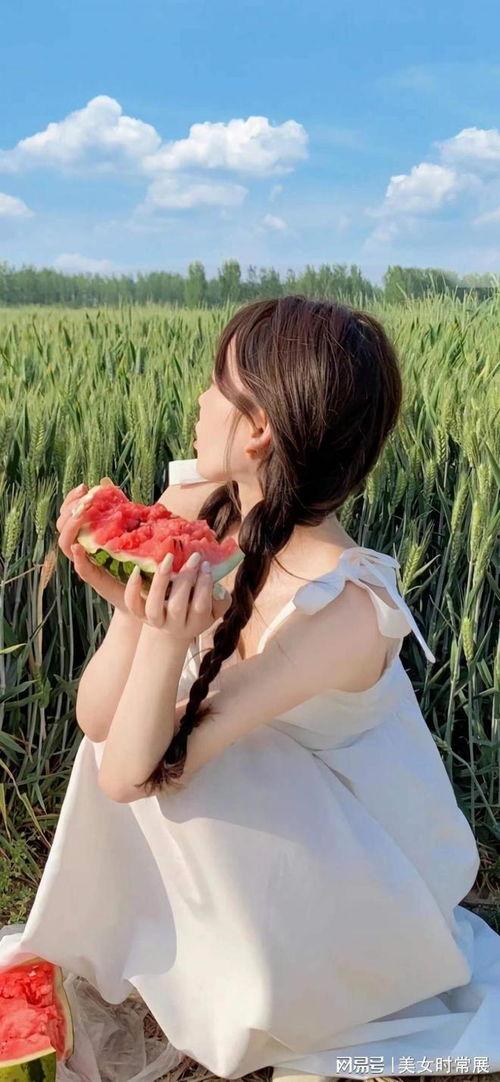 仙女吃瓜图画,一场奇幻的瓜界盛宴