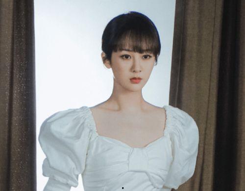 杨紫配音吃瓜,趣味横生