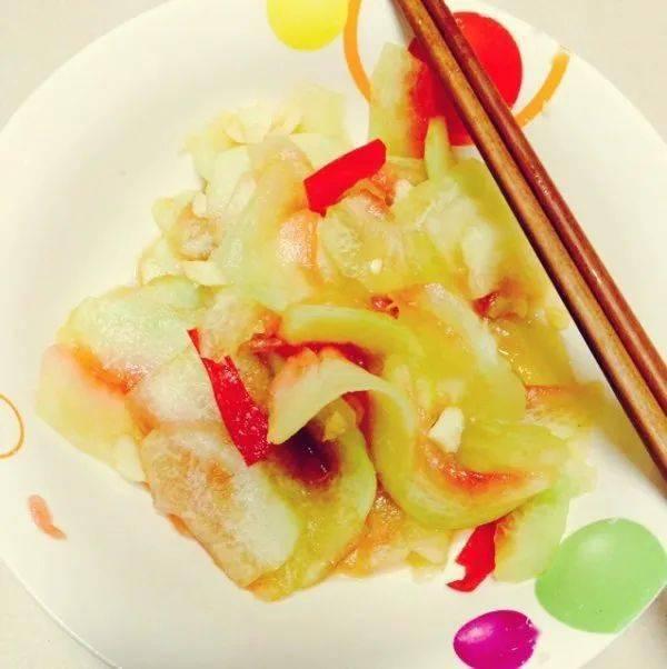 酸酸吃瓜,揭秘娱乐圈的甜蜜与苦涩