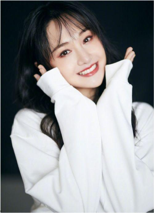 郑爽吃瓜的前兆,揭秘娱乐圈最新热点