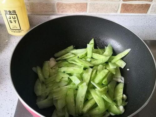 吵着架有瓜吃,揭秘吵架中的生活趣味