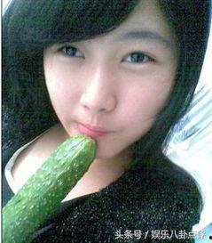 美女们吃瓜,美女们共享八卦盛宴