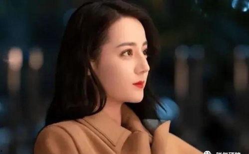 美女吃瓜小说在线阅读,穿越时空的甜蜜瓜语